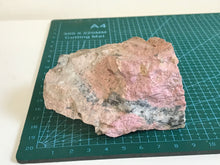 Load image into Gallery viewer, Pyroxmangite