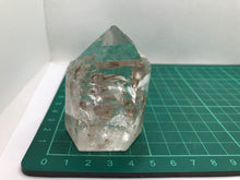 Load image into Gallery viewer, Quartz Crystal point
