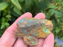 Load image into Gallery viewer, Juanitaite with olivenite