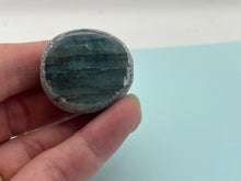 Load image into Gallery viewer, Labradorite dragon egg