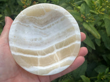 Load image into Gallery viewer, Round Onyx marble bowl