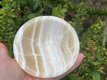 Load image into Gallery viewer, Round Onyx marble bowl