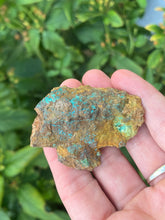 Load image into Gallery viewer, Juanitaite with olivenite