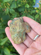 Load image into Gallery viewer, Juanitaite with olivenite