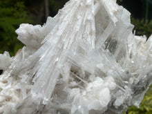 Load image into Gallery viewer, Scolecite