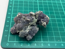 Load image into Gallery viewer, Grape chalcedony