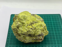 Load image into Gallery viewer, Green opal