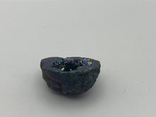 Load image into Gallery viewer, Aura Quartz geode