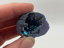 Load image into Gallery viewer, Aura Quartz geode