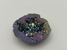 Load image into Gallery viewer, Aura Quartz geode