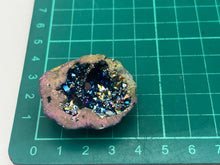 Load image into Gallery viewer, Aura Quartz geode