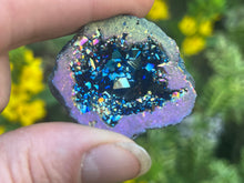 Load image into Gallery viewer, Aura Quartz geode