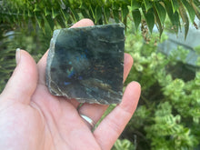 Load image into Gallery viewer, Labradorite
