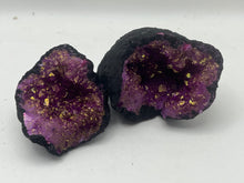 Load image into Gallery viewer, Dyed Quartz geode