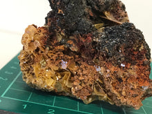 Load image into Gallery viewer, Wulfenite