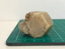 Load image into Gallery viewer, Grossular garnet