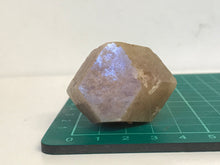 Load image into Gallery viewer, Grossular garnet