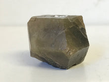 Load image into Gallery viewer, Grossular garnet