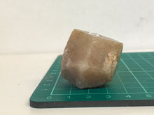 Load image into Gallery viewer, Grossular garnet