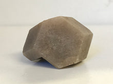 Load image into Gallery viewer, Grossular garnet