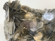 Load image into Gallery viewer, Mica