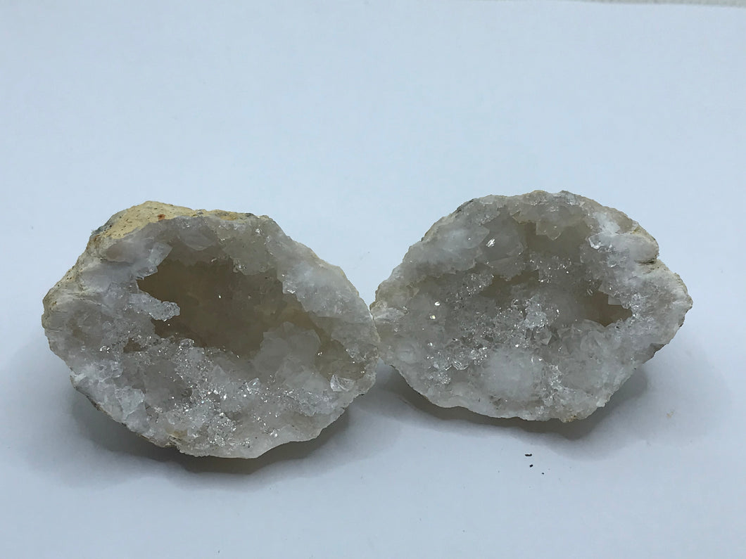 Quartz geode