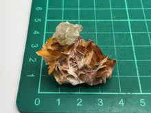 Load image into Gallery viewer, Cerussite and baryte
