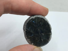 Load image into Gallery viewer, Labradorite egg
