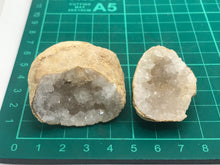 Load image into Gallery viewer, Quartz geode
