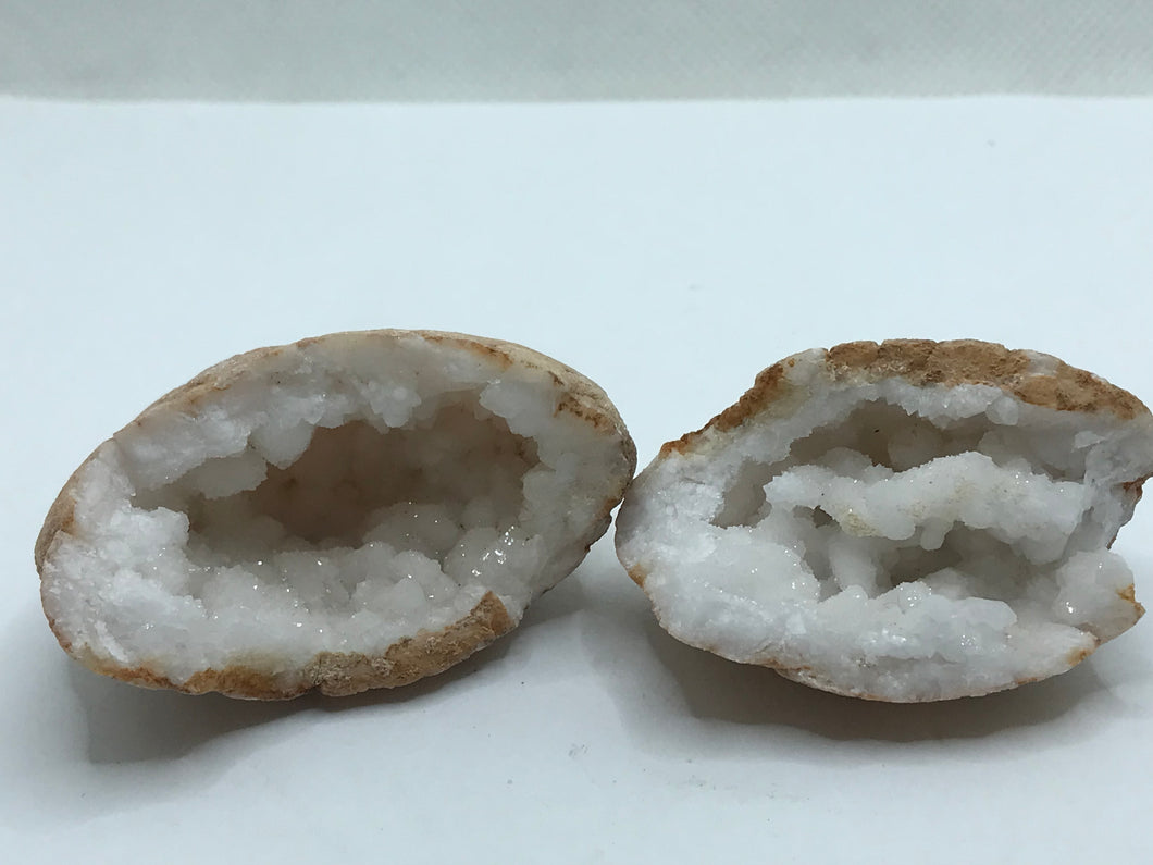 Quartz geode