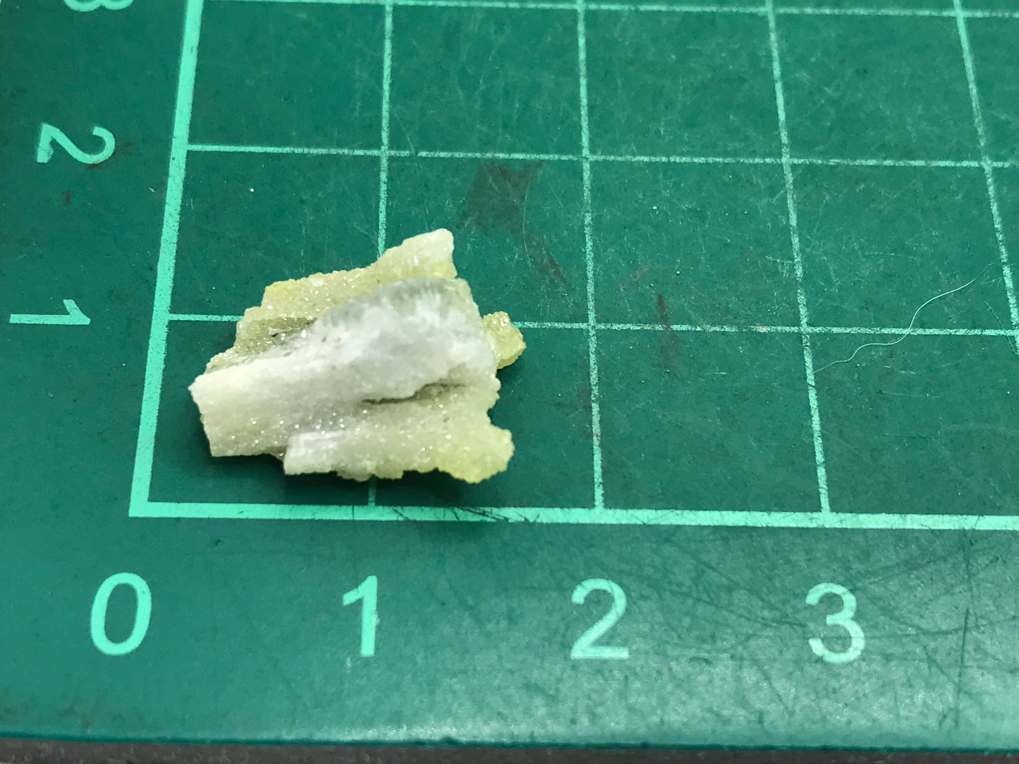 Zincite – Crystal and fossils