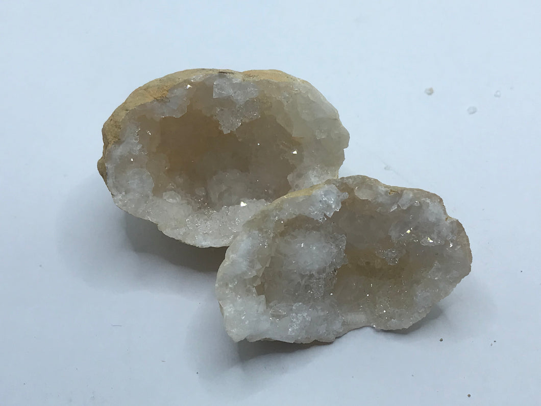 Quartz geode