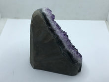 Load image into Gallery viewer, Amethyst cut base
