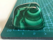 Load image into Gallery viewer, Malachite polished pebble
