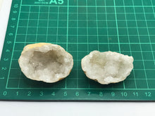 Load image into Gallery viewer, Quartz geode
