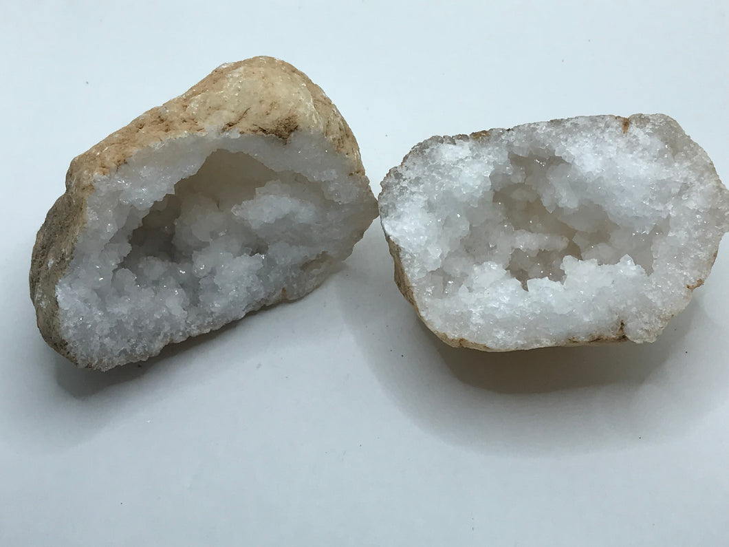 Quartz geode