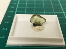 Load image into Gallery viewer, Sphene
