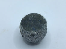 Load image into Gallery viewer, Labradorite egg
