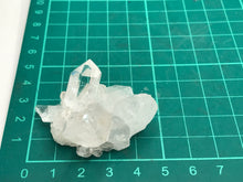 Load image into Gallery viewer, Quartz

