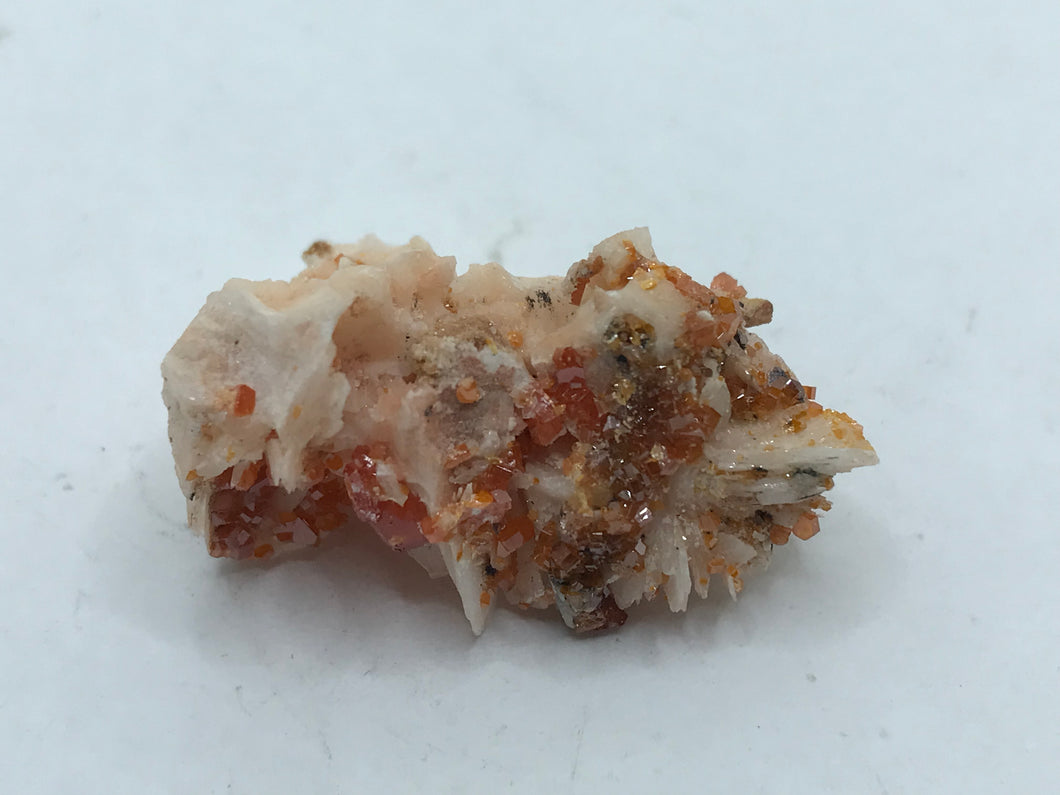 Vanadinite on baryte