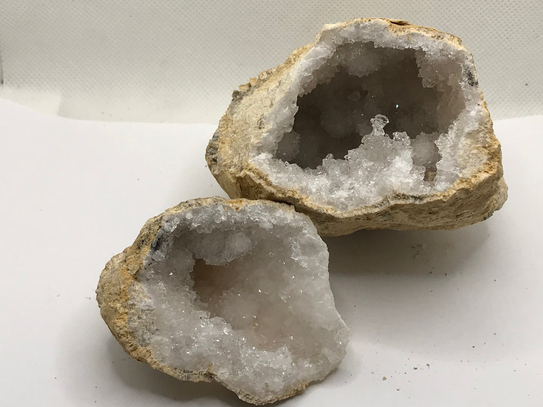 Quartz geode