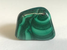 Load image into Gallery viewer, Malachite polished pebble
