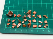 Load image into Gallery viewer, Wulfenite crystals
