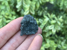 Load image into Gallery viewer, Ramsdellite
