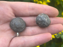 Load image into Gallery viewer, Moqui marbles (shaman stone)
