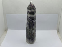 Load image into Gallery viewer, Fluorite point
