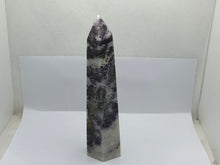 Load image into Gallery viewer, Fluorite point
