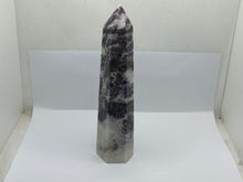 Load image into Gallery viewer, Fluorite point
