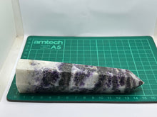 Load image into Gallery viewer, Fluorite point
