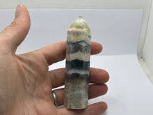 Load image into Gallery viewer, Fluorite point
